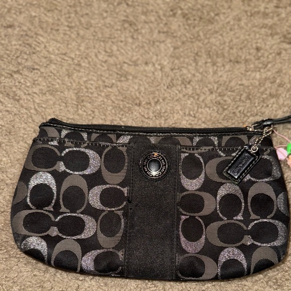 Coach signature stripe 3 color  metallic signature large logo wristlet black - Picture 7 of 8
